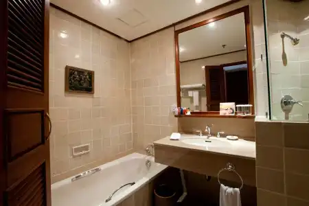 Chatrium Royal Lake Yangon - 161