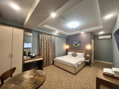 Royal Meridien - 79