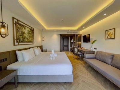 Peach Hill Resort - 9