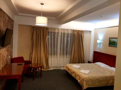 Happy Inn Alpiyskiy - 77