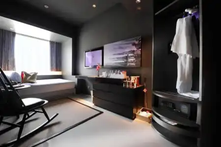 Mode Sathorn - 63