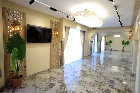 Amir Plaza - 32