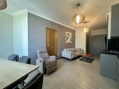 Season Suite Apart - 66