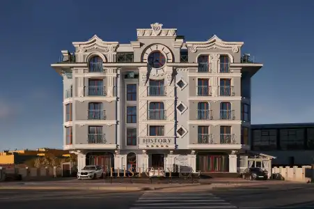 HISTORY Boutique & SPA - 0