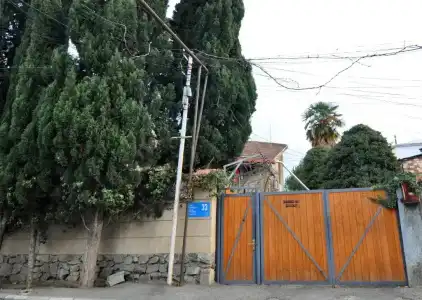 Family Guest House - 9
