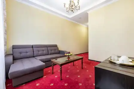 Roomp Mano - 102