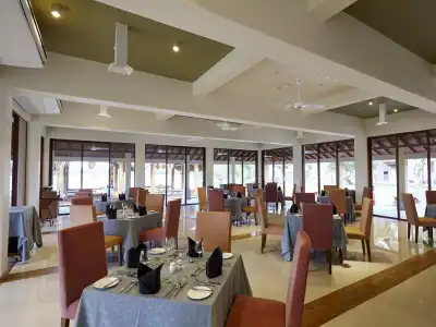 Amaranthe Bay Resort - 6