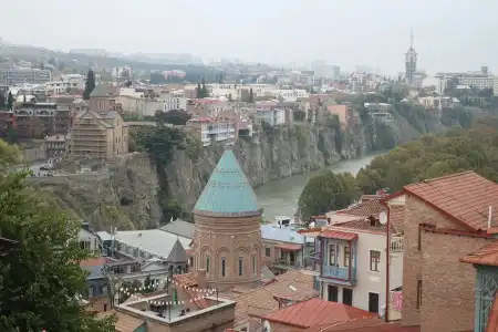 Gomi 19 Boutique - Old Tbilisi - 10