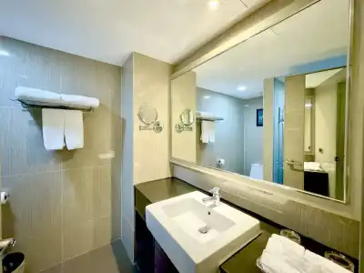 Ramada Sukhumvit Soi Eleven - 66