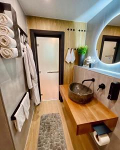 Geometrika • Lounge - 230