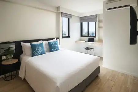 Cross Vibe Bangkok Sukhumvit - 55