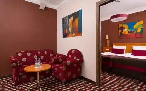 Oktiabrskaya - 18