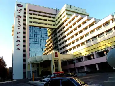 Le Grande Plaza - 1