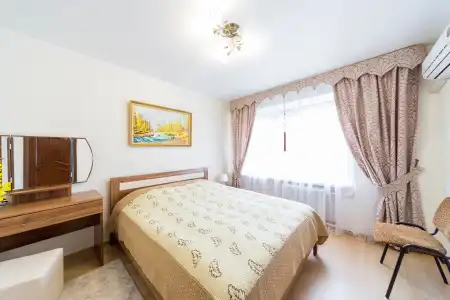 Hotel - 80
