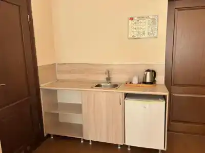 Lazurnoe Okno Guest House - 72