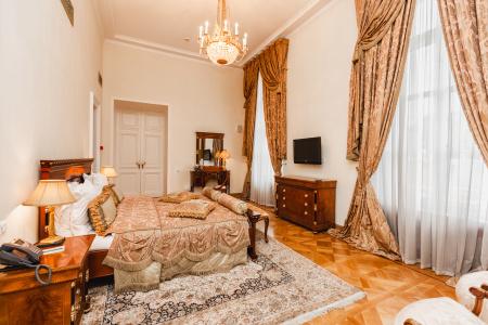 Petroff Palace Boutique - 13