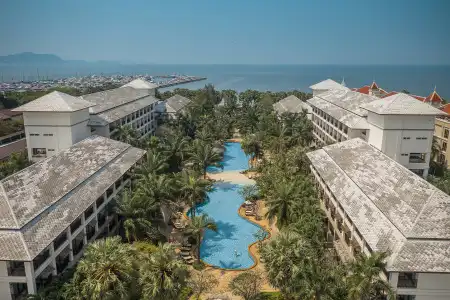 Ravindra Beach Resort And Spa - 2
