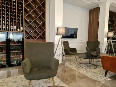 H41 Luxury Suites - 12