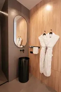 Suite - 63