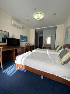 La Vie De Chateau - 111