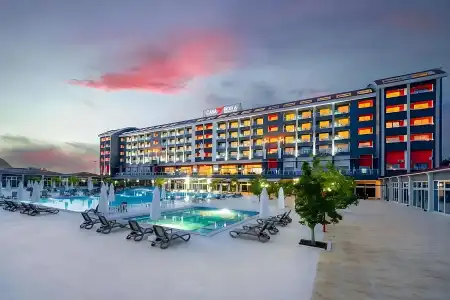 Casa Fora Beach Resort - 5