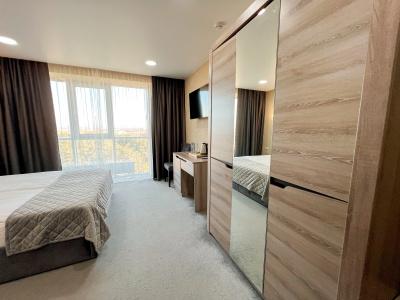 Grand Sapphire - 13