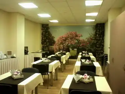 Forest Inn - 1