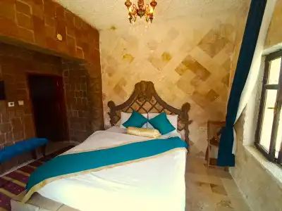 Stone Age Mansion - 102
