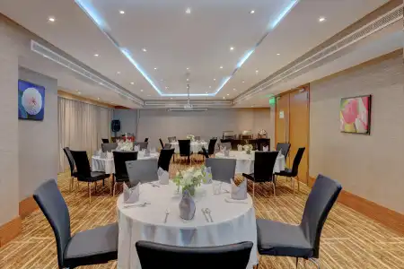 Hawthorn Suites by Wyndham Center - 14