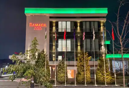 Ramada Plaza by Wyndham - 29