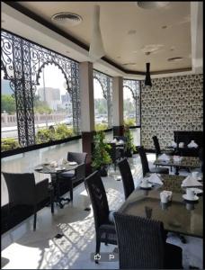 Ramada by Wyndham Bahrain - 4