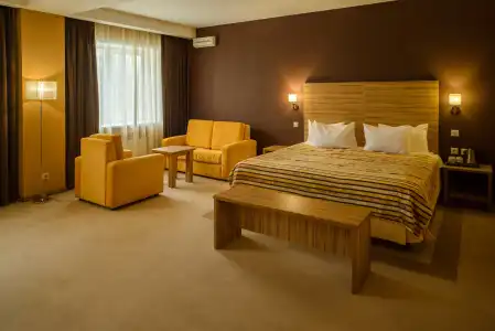 Avrora Business - 4