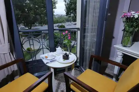 Ambassadori Tbilisi - 32