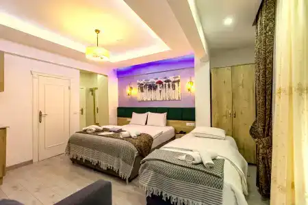 Loren & Suites - 63