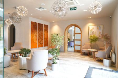 Old Boutique - 33