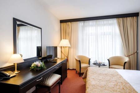 Смольнинская - 105