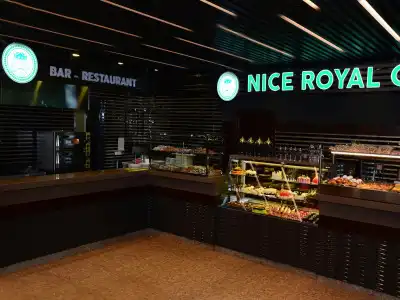 Nice Royal Otel - 8
