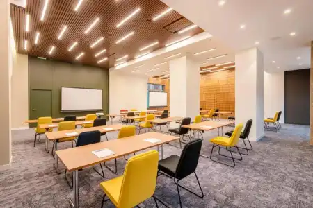Holiday Inn - Republic Square, an IHG - 10