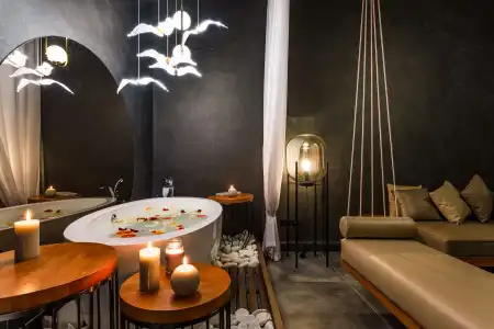 HISTORY Boutique & SPA - 25