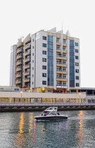 Pearl Marina Apartments LLC - 41