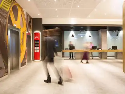 ibis Center - 1