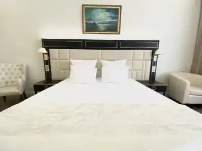 7 Avenue and SPA - 62