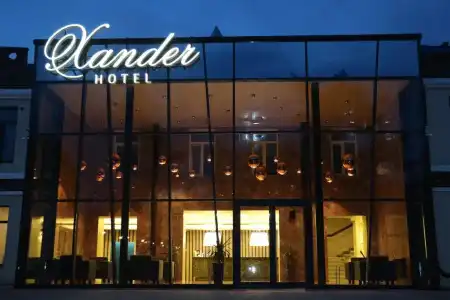 Xander - 1