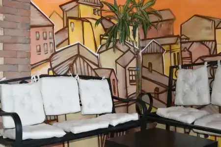 Gostinyij Dvor - 13