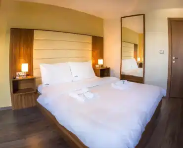 Central Park Residence Guest House - 1