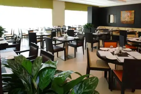 Holiday Inn Express Dubai - Jumeirah - 7