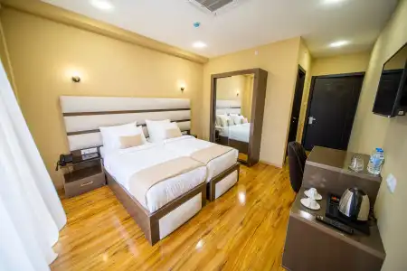 Residence Plaza - 52