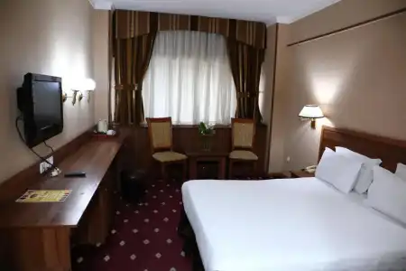 Le Grande Plaza - 20