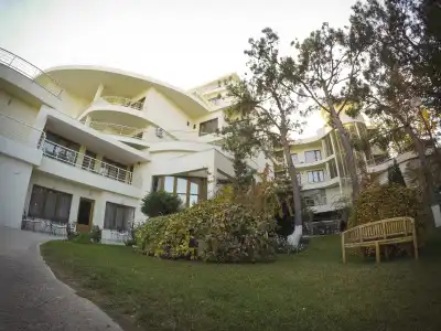 Beaumonde Garden - 18