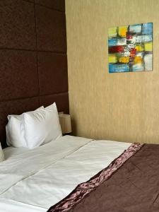 Golden Street - 36